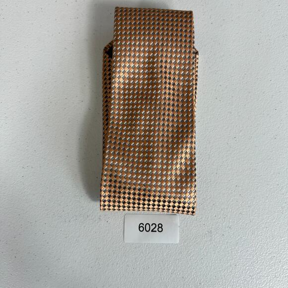 Charvet Place Vendome Men's Tie Checkered Basket Weave Gold Silk 3.75" x 57" - Picture 15 of 16